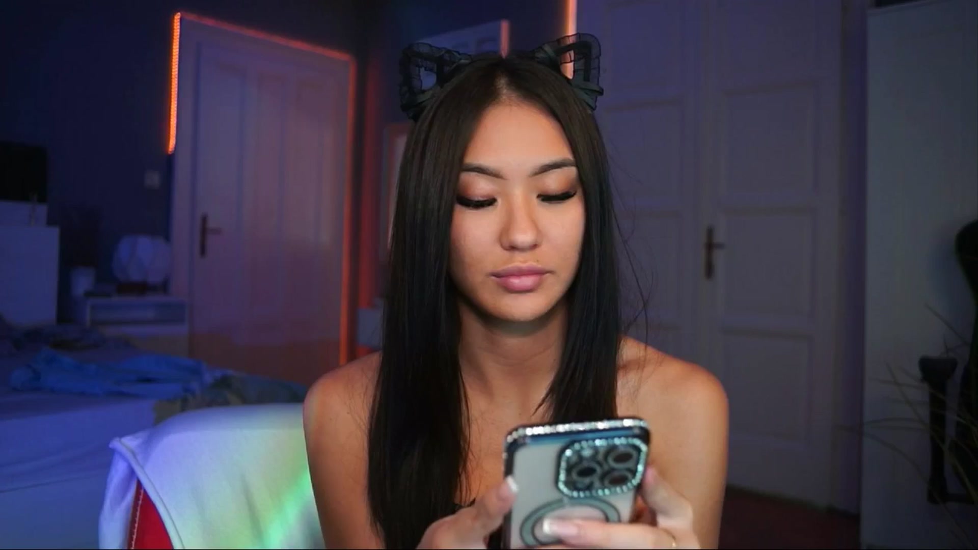 Gallery image thumbnail from MaiStream's myfreecams stream on, 12/04/2025, 21:42 image 12 of 20