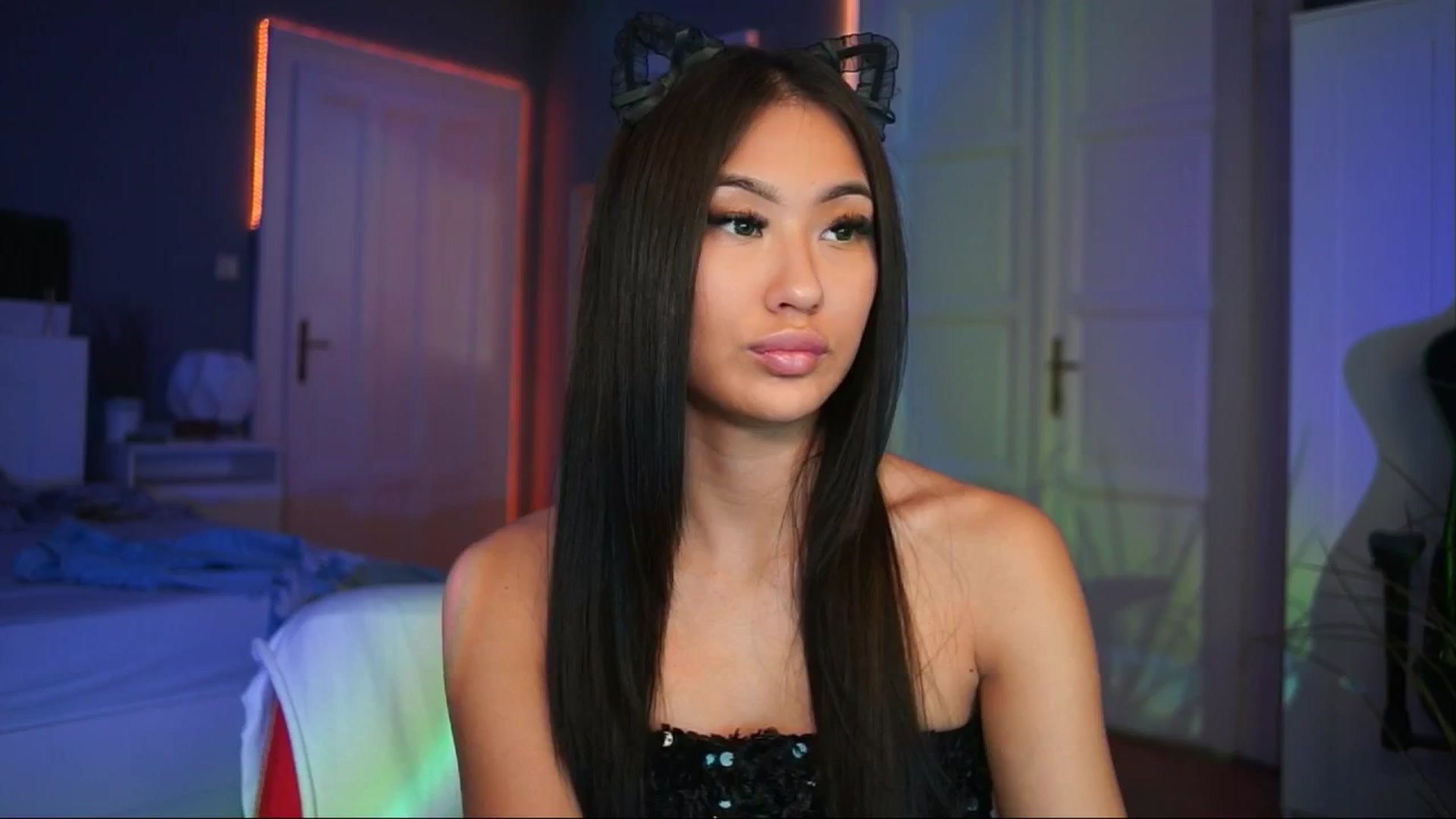 Gallery image thumbnail from MaiStream's myfreecams stream on, 12/04/2025, 22:26 image 17 of 20