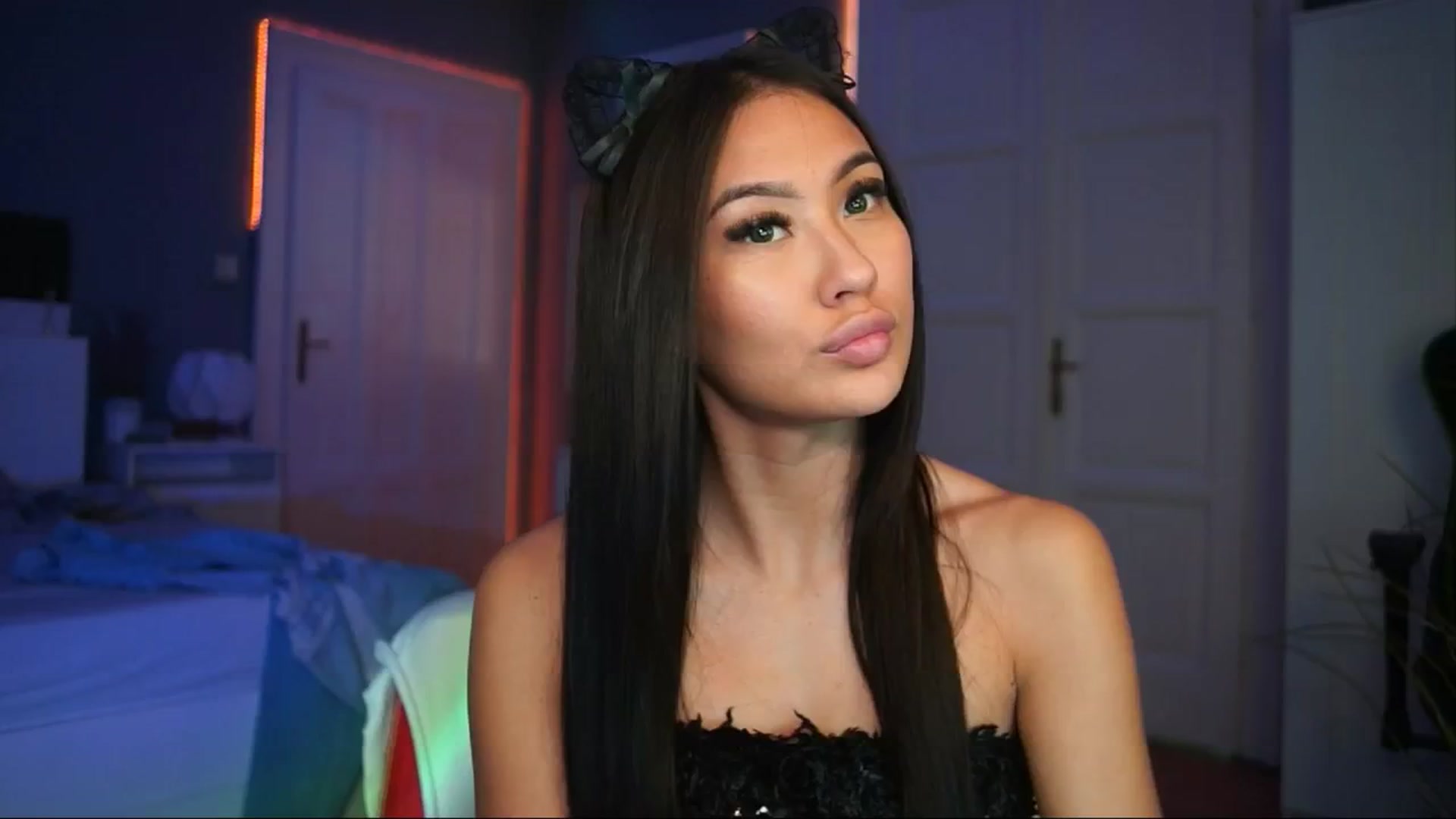 Gallery image thumbnail from MaiStream's myfreecams stream on, 12/04/2025, 22:26 image 2 of 20