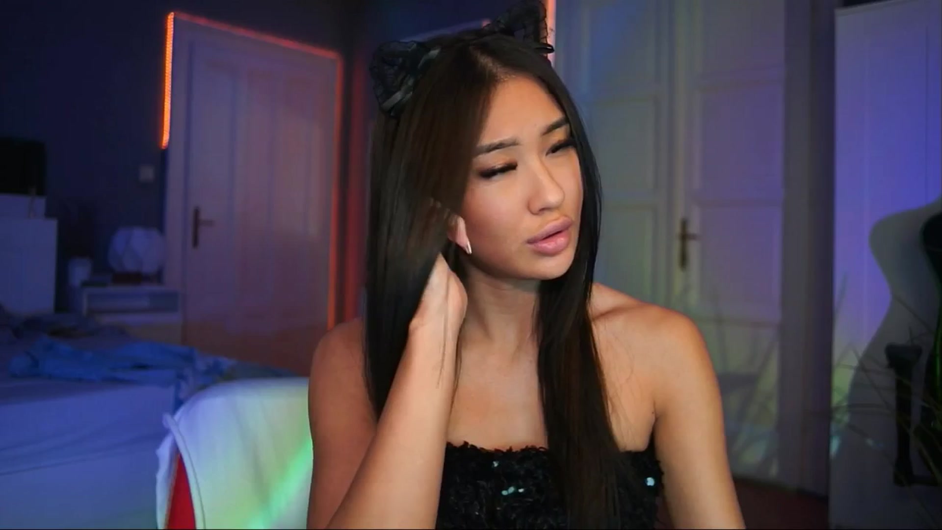Gallery image thumbnail from MaiStream's myfreecams stream on, 12/04/2025, 22:26 image 10 of 20