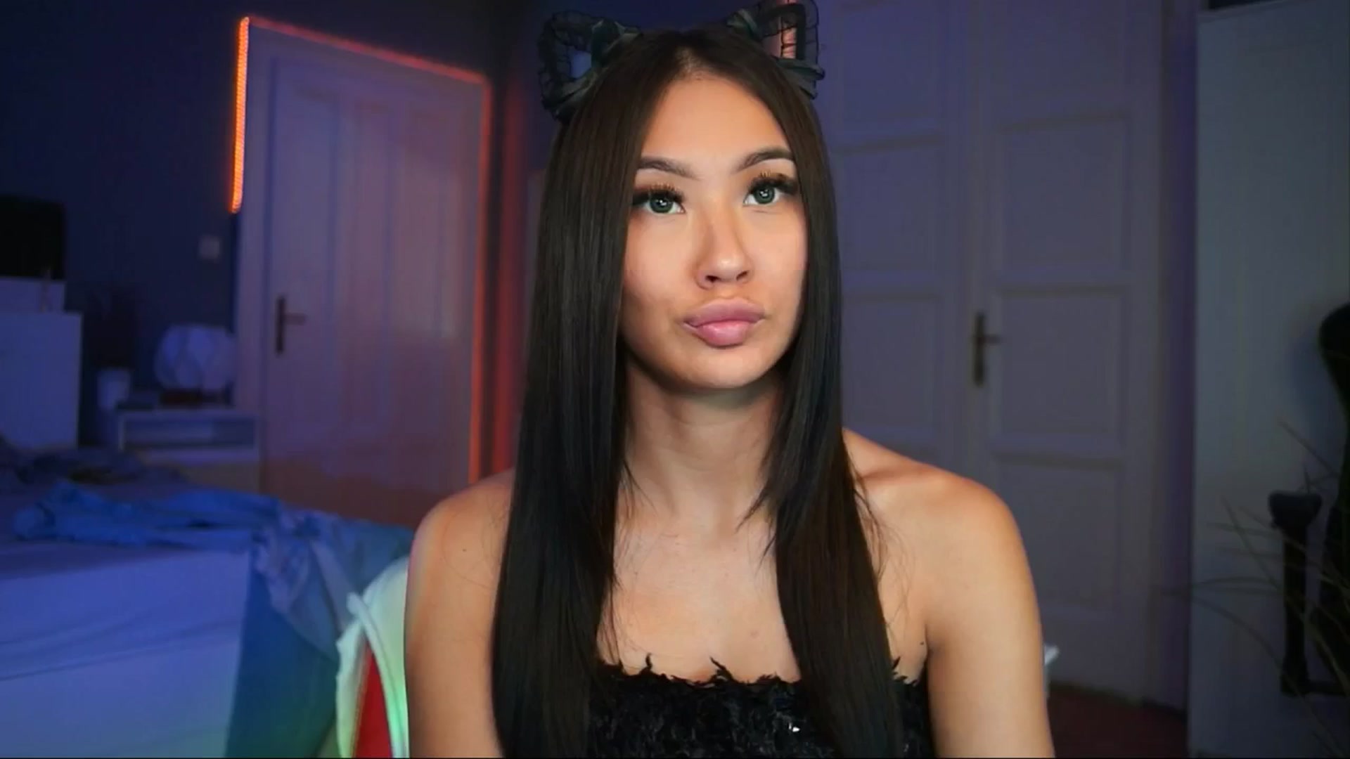 Gallery image thumbnail from MaiStream's myfreecams stream on, 12/04/2025, 22:26 image 1 of 20