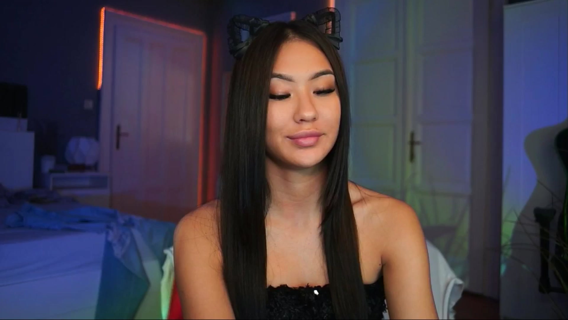 Gallery image thumbnail from MaiStream's myfreecams stream on, 12/04/2025, 22:53 image 20 of 20