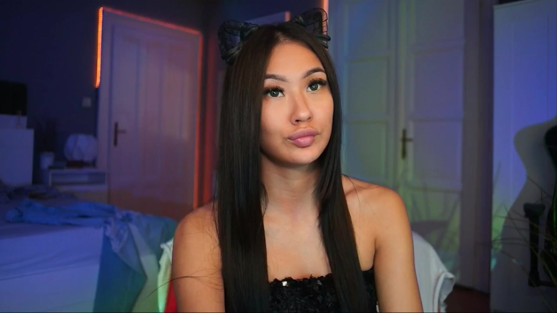 Gallery image thumbnail from MaiStream's myfreecams stream on, 12/04/2025, 22:53 image 17 of 20