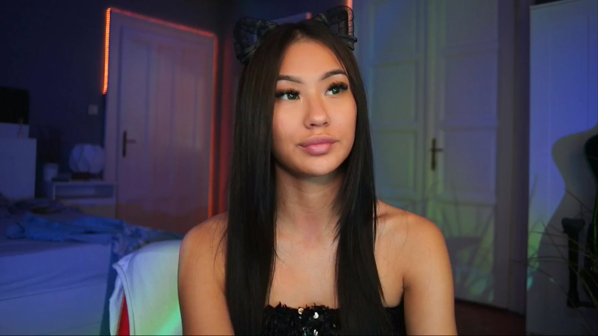 Gallery image thumbnail from MaiStream's myfreecams stream on, 12/04/2025, 22:53 image 2 of 20