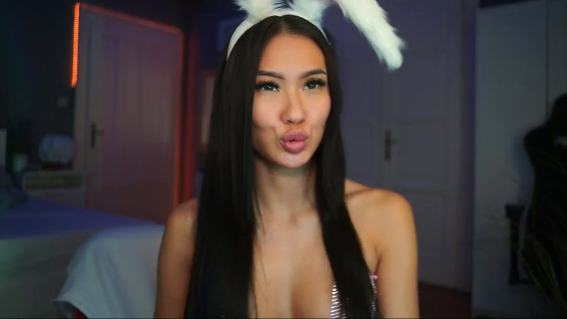 Gallery image thumbnail from MaiStream's myfreecams stream on, 12/05/2025, 22:02 image 19 of 20