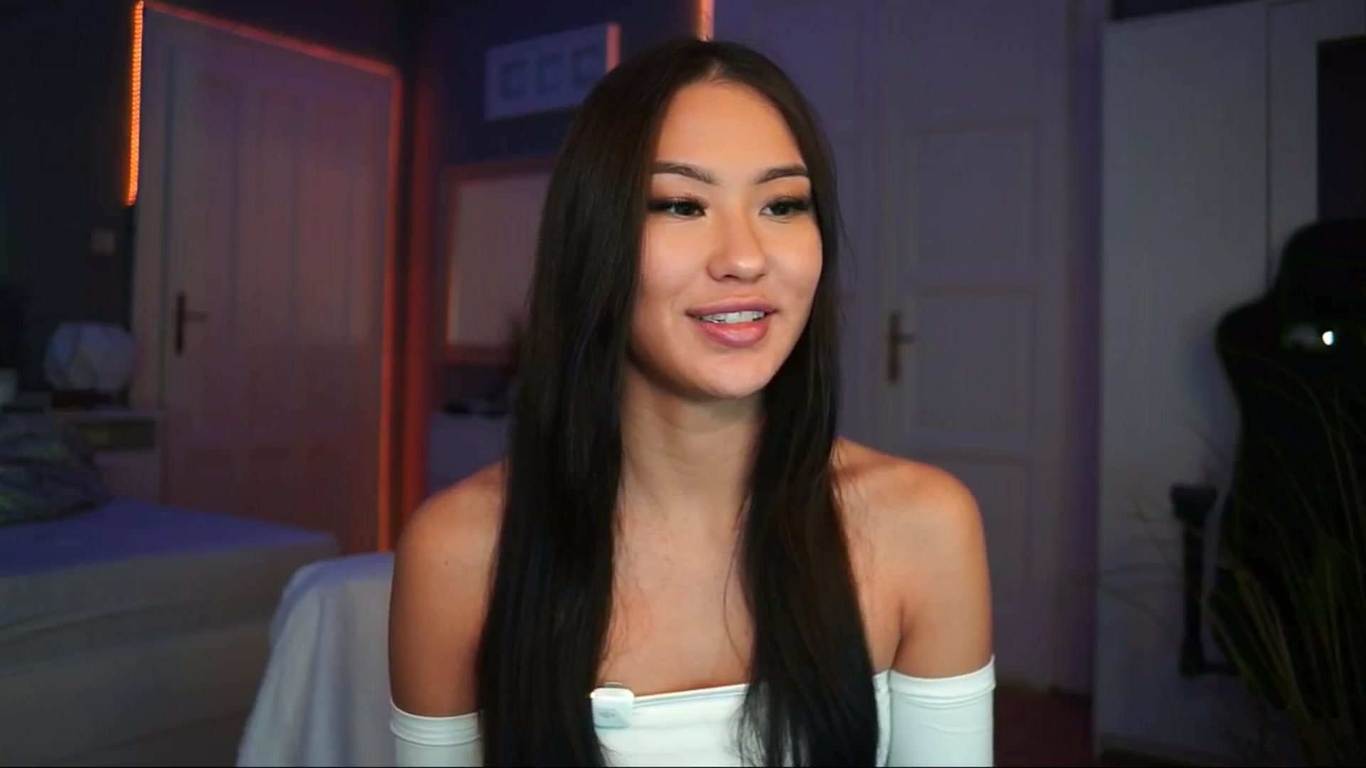 Gallery image thumbnail from MaiStream's myfreecams stream on, 12/06/2025, 19:46 image 2 of 20