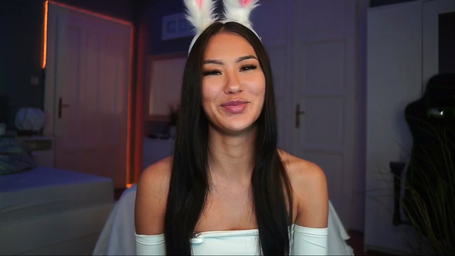 Gallery image thumbnail from MaiStream's myfreecams stream on, 12/06/2025, 19:46 image 16 of 20