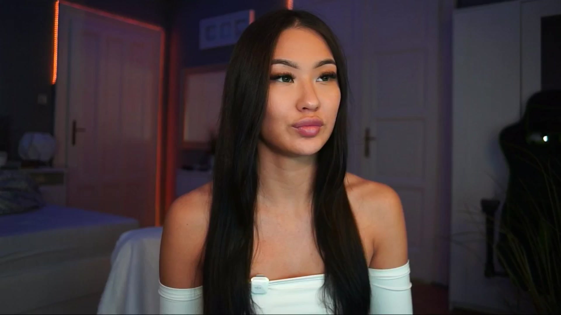 Gallery image thumbnail from MaiStream's myfreecams stream on, 12/06/2025, 19:46 image 1 of 20