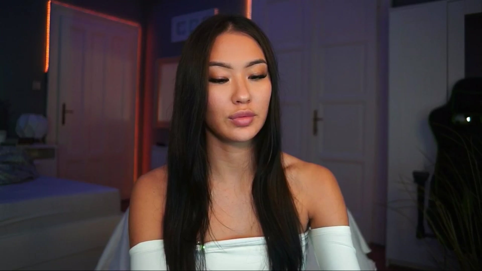 Gallery image thumbnail from MaiStream's myfreecams stream on, 12/06/2025, 19:46 image 13 of 20