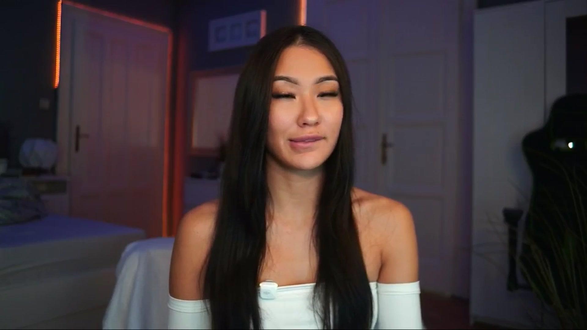 Gallery image thumbnail from MaiStream's myfreecams stream on, 12/06/2025, 19:46 image 6 of 20