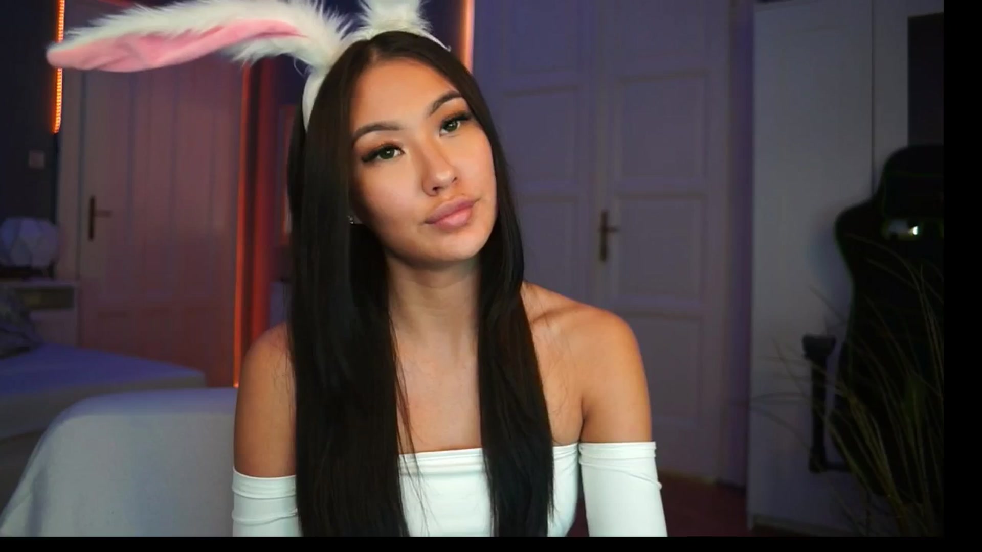 Gallery image thumbnail from MaiStream's myfreecams stream on, 12/06/2025, 22:36 image 13 of 20