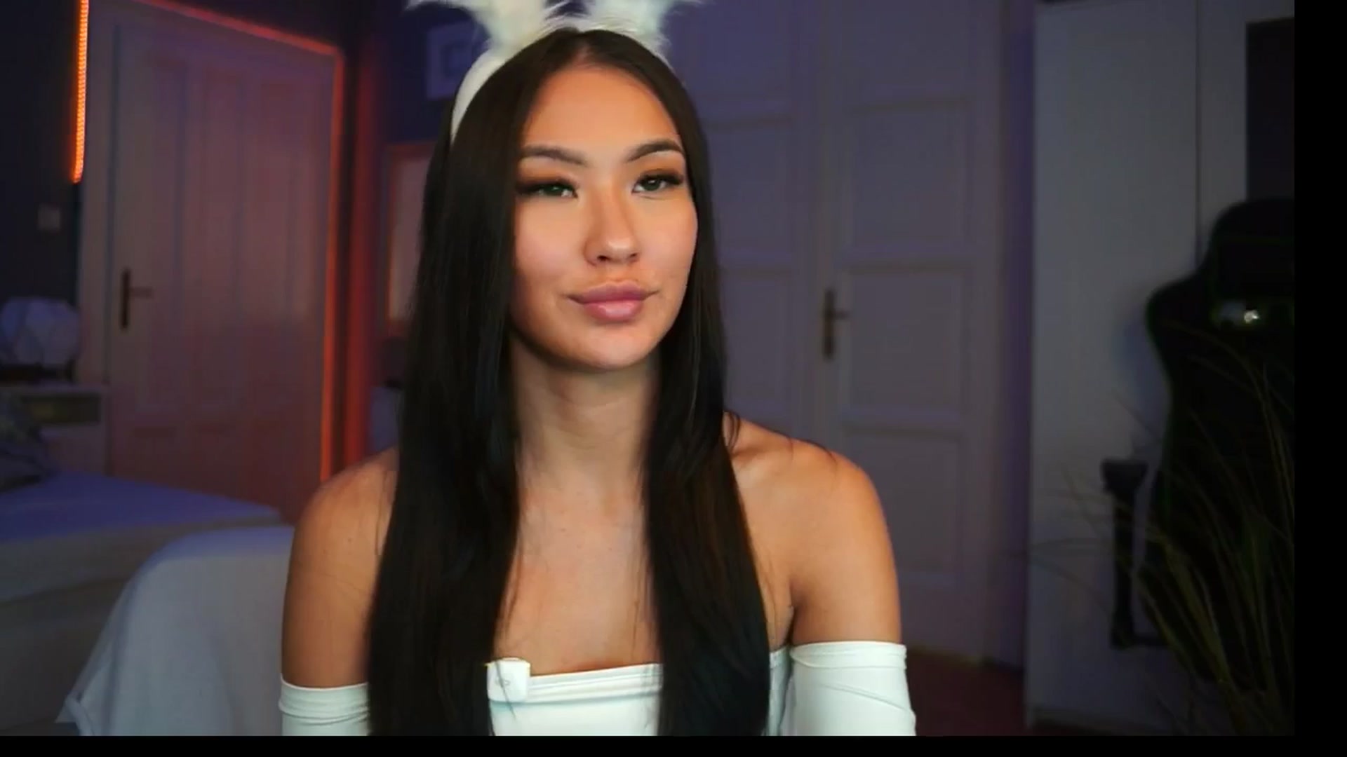 Gallery image thumbnail from MaiStream's myfreecams stream on, 12/06/2025, 22:36 image 9 of 20