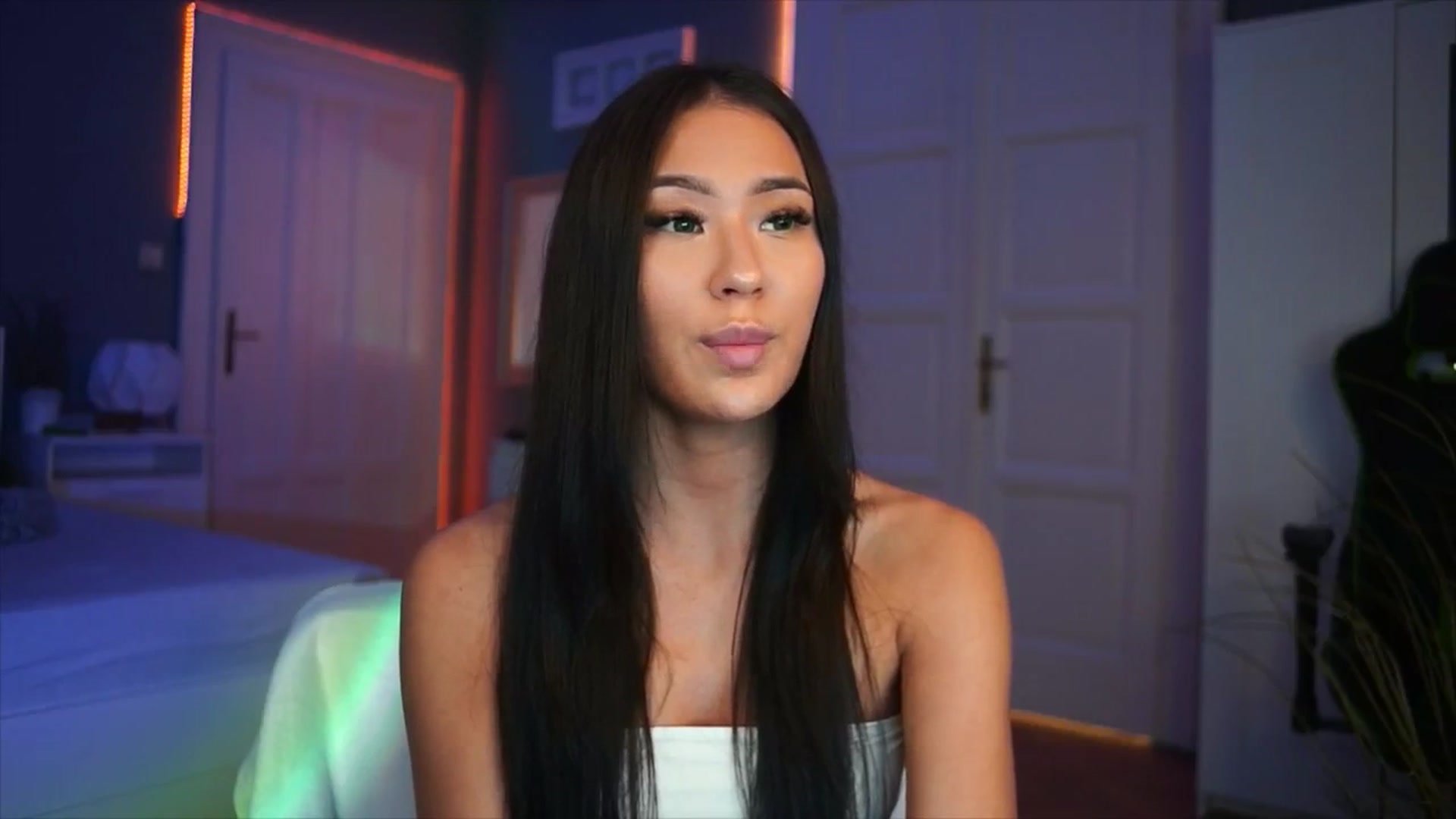 Gallery image thumbnail from MaiStream's myfreecams stream on, 12/07/2025, 22:16 image 15 of 20
