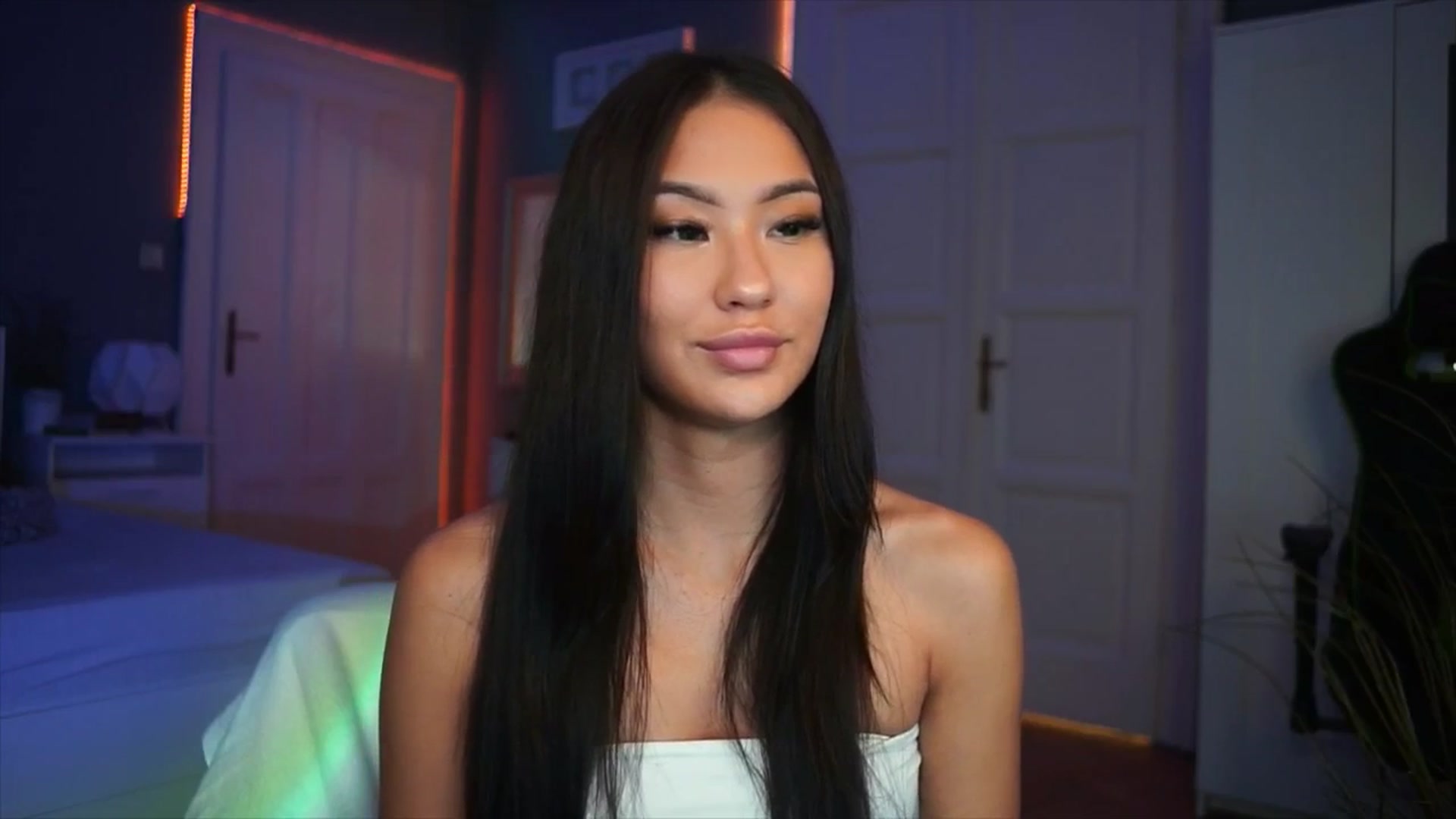 Gallery image thumbnail from MaiStream's myfreecams stream on, 12/07/2025, 22:16 image 5 of 20