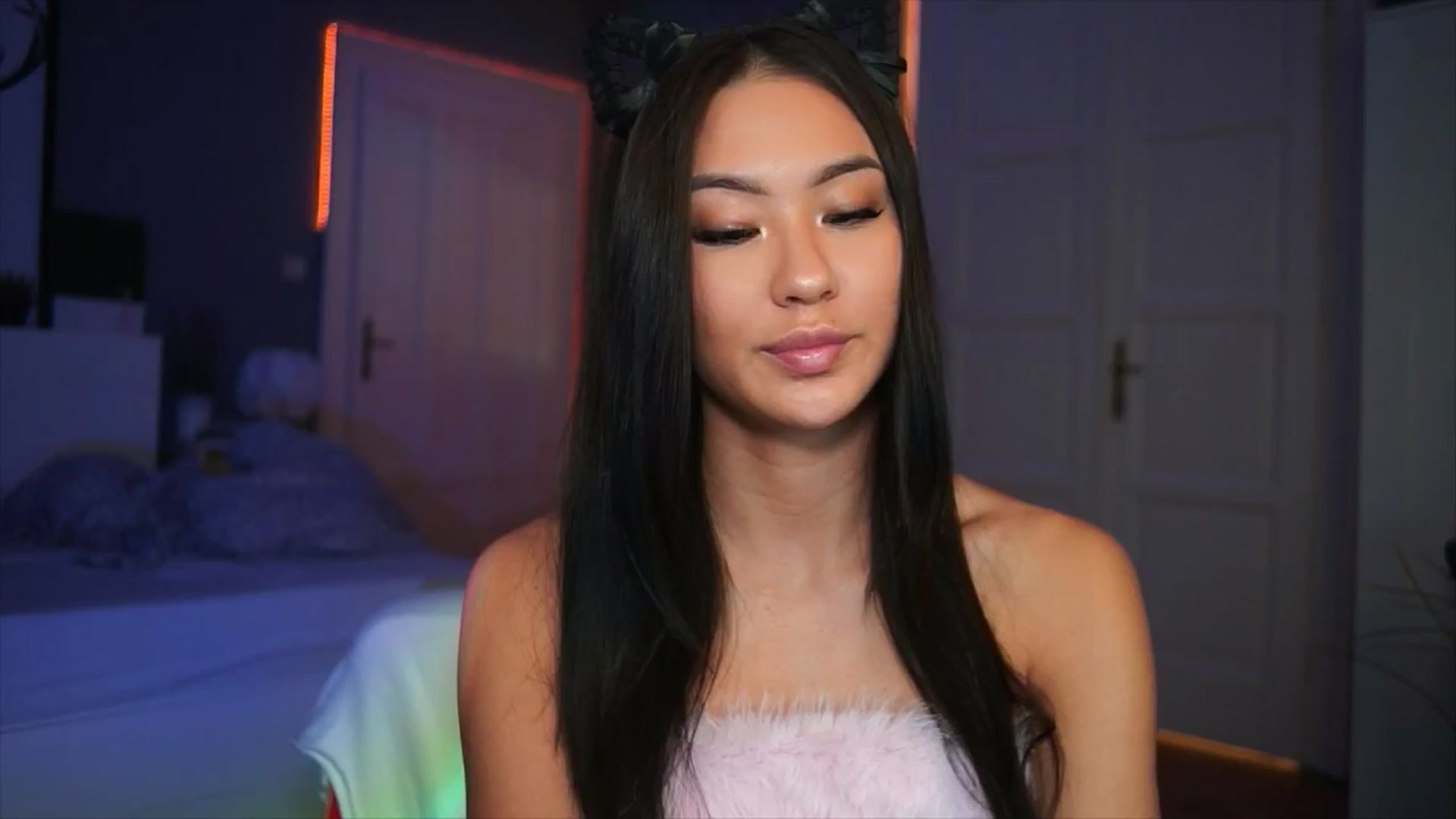 Gallery image thumbnail from MaiStream's myfreecams stream on, 12/08/2025, 20:33 image 4 of 20