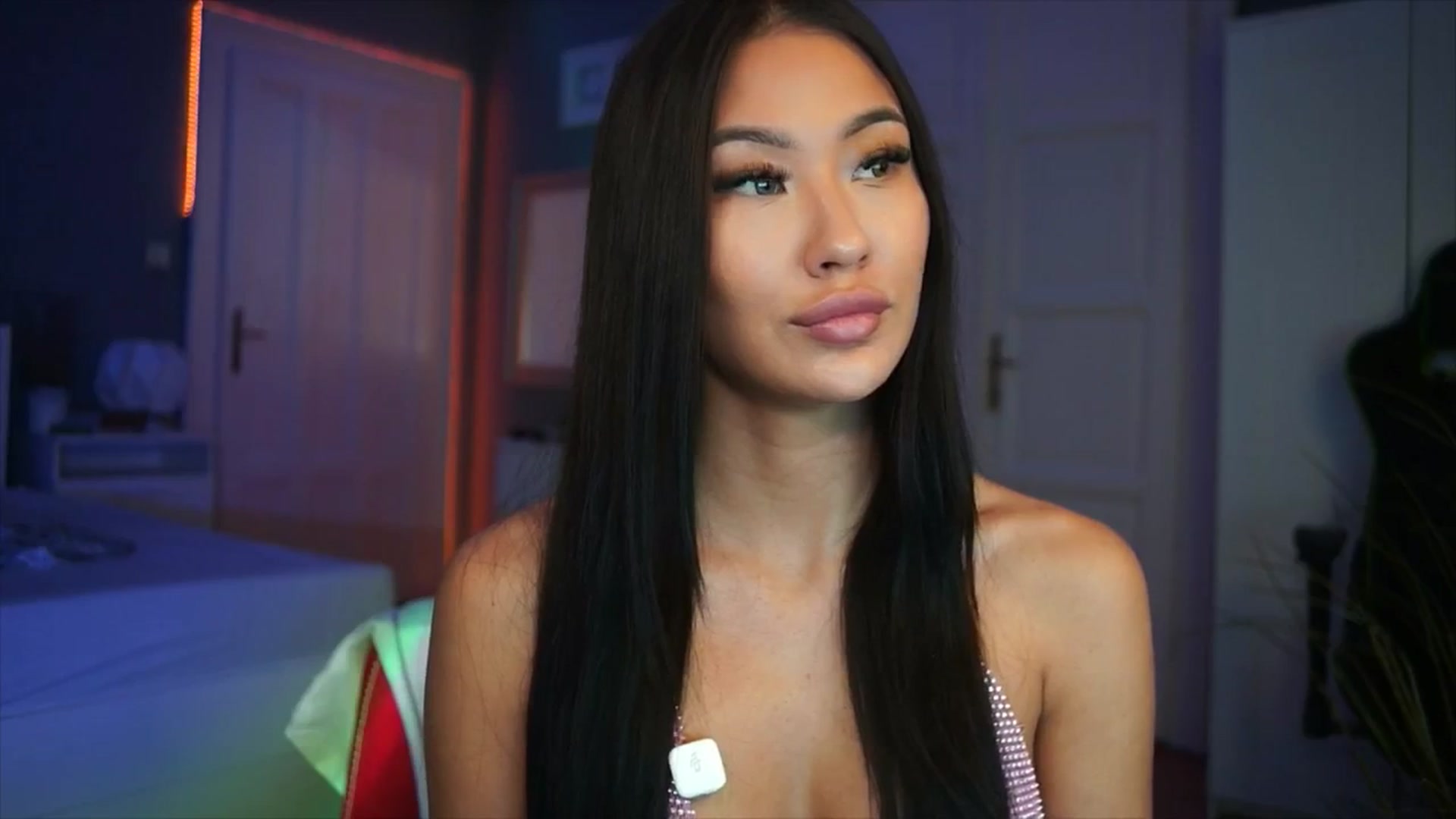 Gallery image thumbnail from MaiStream's myfreecams stream on, 12/10/2025, 21:04 image 14 of 20