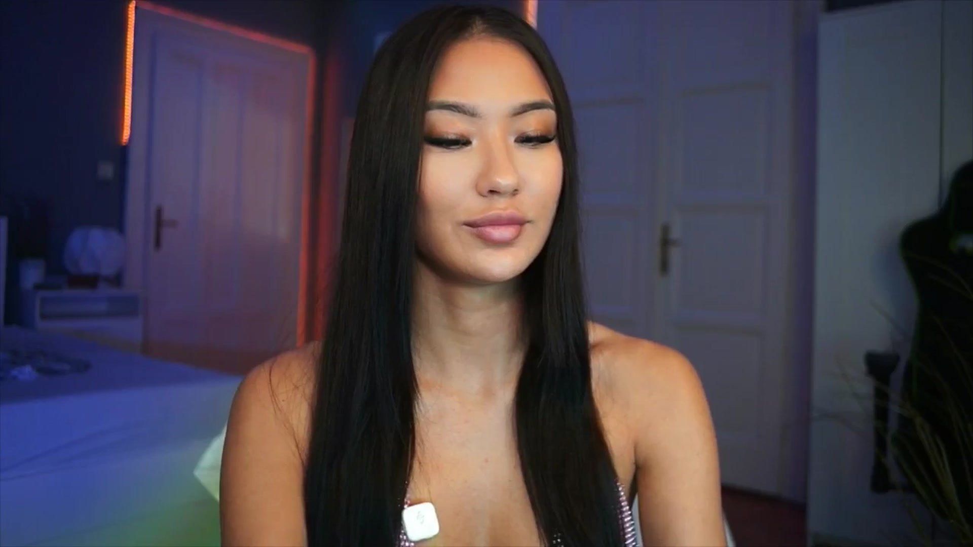 Gallery image thumbnail from MaiStream's myfreecams stream on, 12/10/2025, 21:04 image 12 of 20