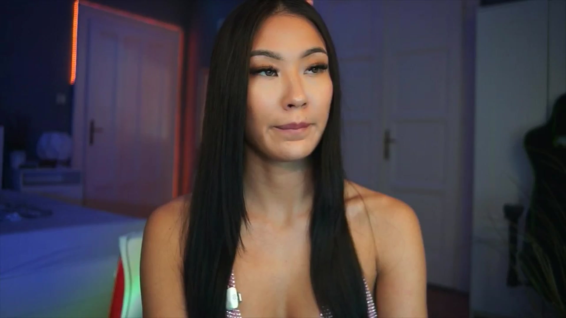 Gallery image thumbnail from MaiStream's myfreecams stream on, 12/10/2025, 21:04 image 19 of 20