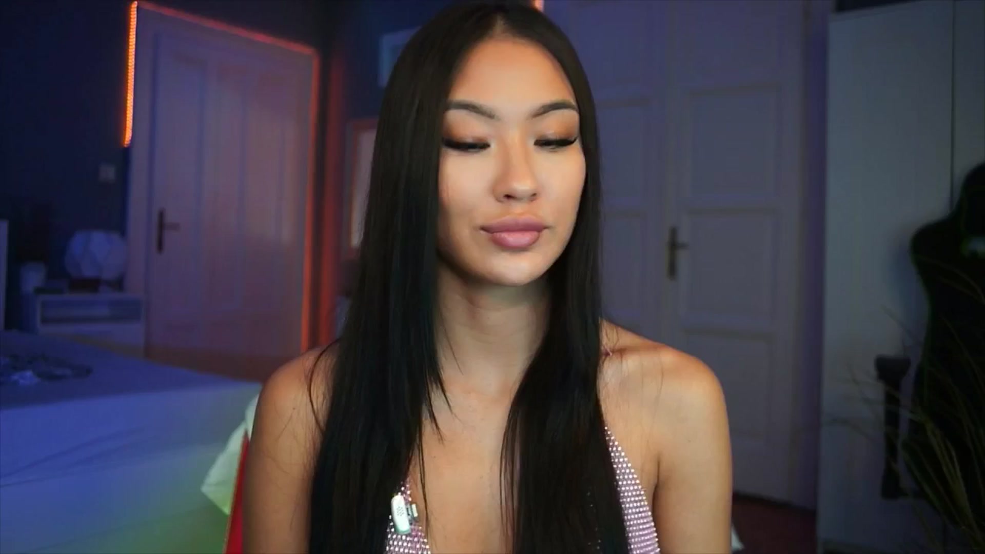 Gallery image thumbnail from MaiStream's myfreecams stream on, 12/10/2025, 21:04 image 1 of 20