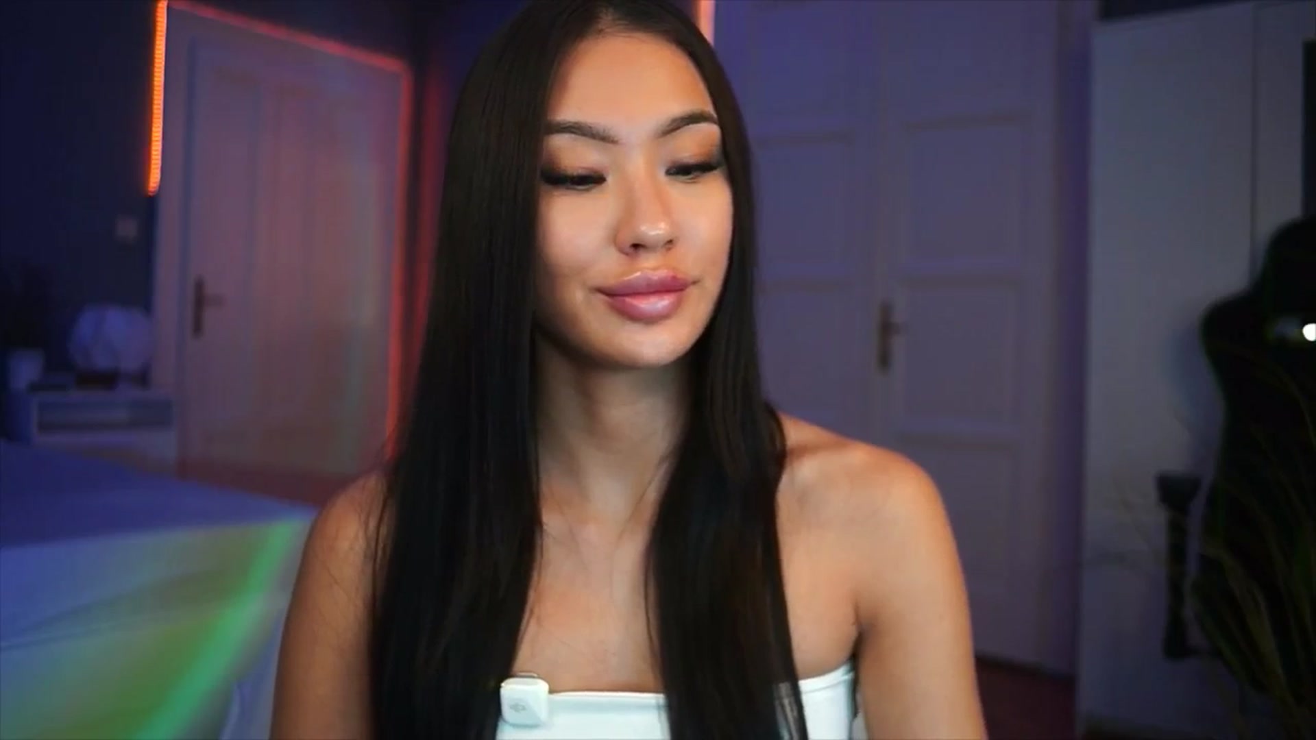 Gallery image thumbnail from MaiStream's myfreecams stream on, 12/11/2025, 21:21 image 3 of 20