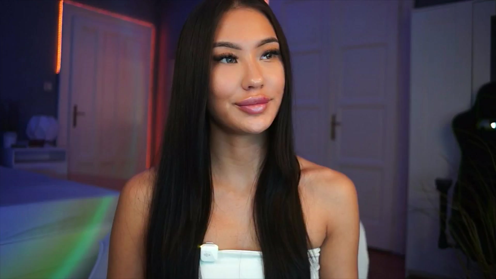 Gallery image thumbnail from MaiStream's myfreecams stream on, 12/11/2025, 21:21 image 1 of 20