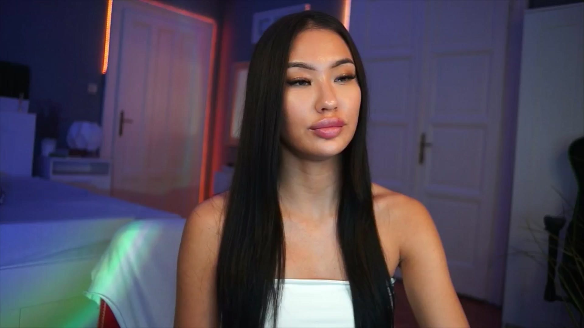 Gallery image thumbnail from MaiStream's myfreecams stream on, 12/12/2025, 24:00 image 11 of 20