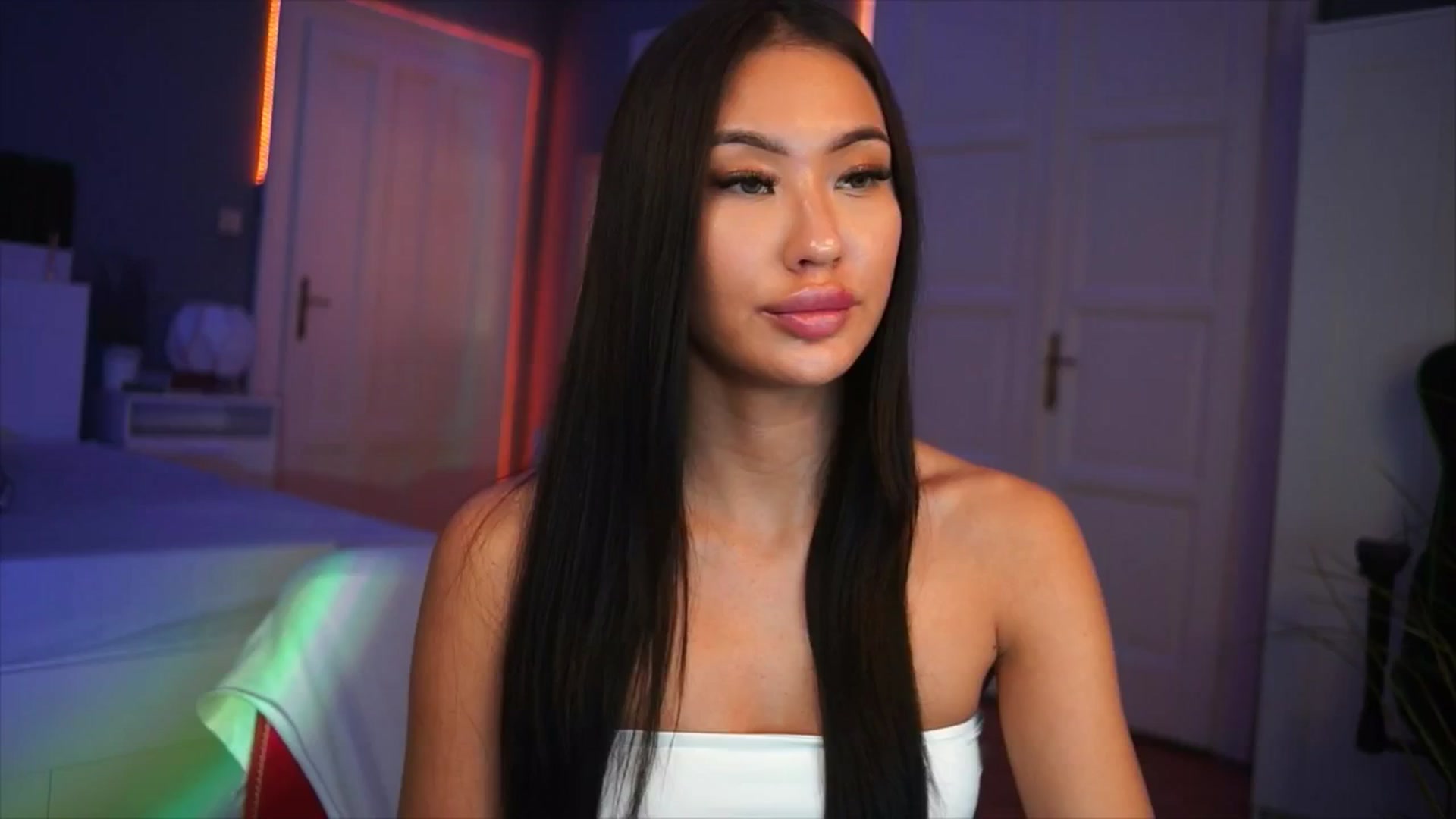 Gallery image thumbnail from MaiStream's myfreecams stream on, 12/12/2025, 24:00 image 2 of 20