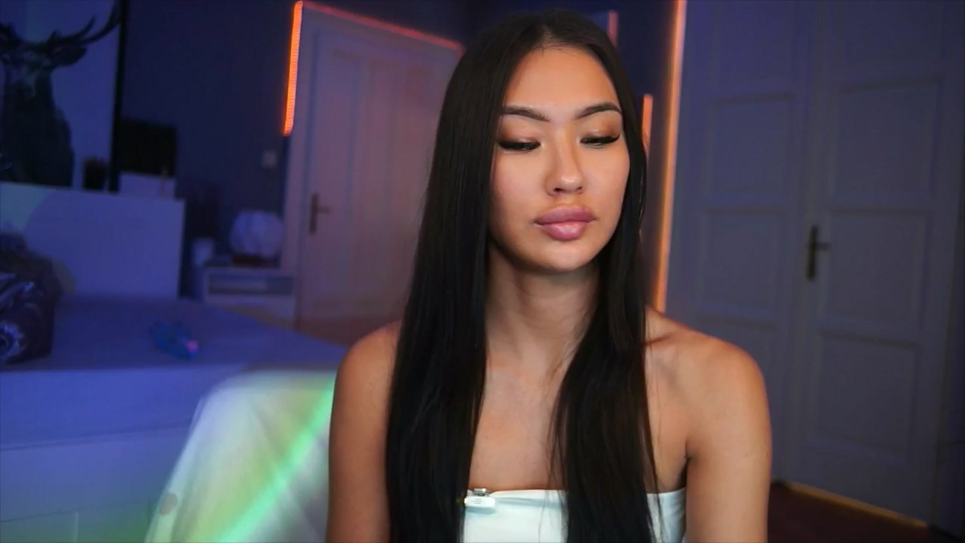 Gallery image thumbnail from MaiStream's myfreecams stream on, 12/12/2025, 23:19 image 4 of 20