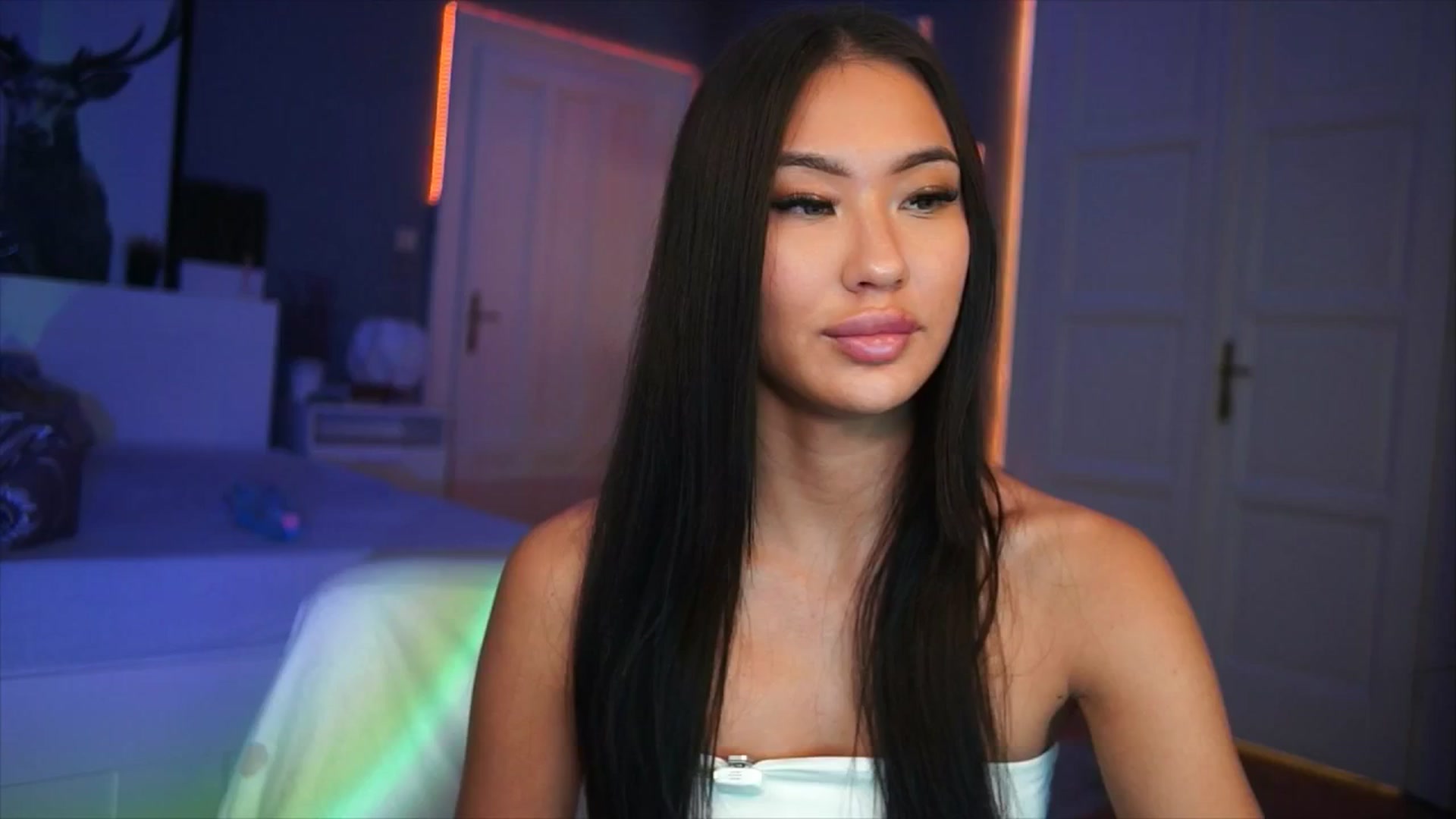 Gallery image thumbnail from MaiStream's myfreecams stream on, 12/12/2025, 23:19 image 14 of 20