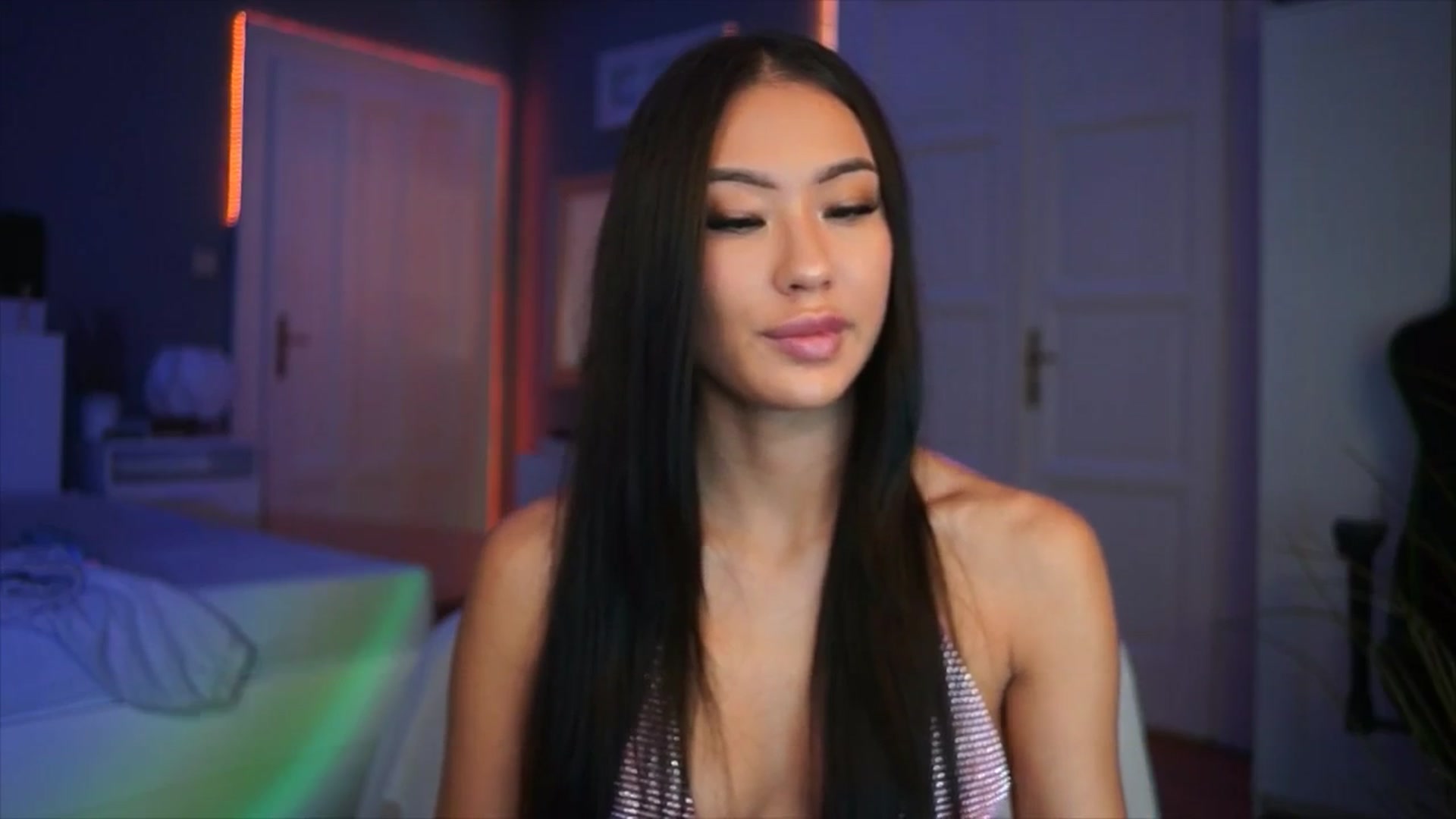 Gallery image thumbnail from MaiStream's myfreecams stream on, 12/13/2025, 19:00 image 12 of 20