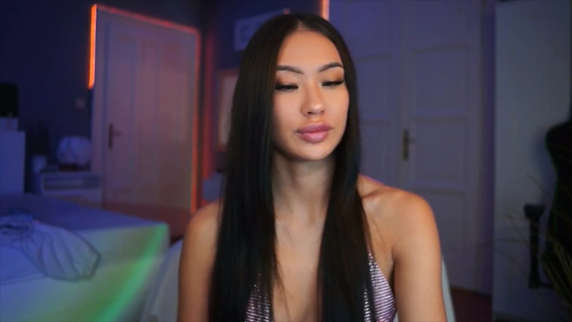 Gallery image thumbnail from MaiStream's myfreecams stream on, 12/13/2025, 19:00 image 13 of 20
