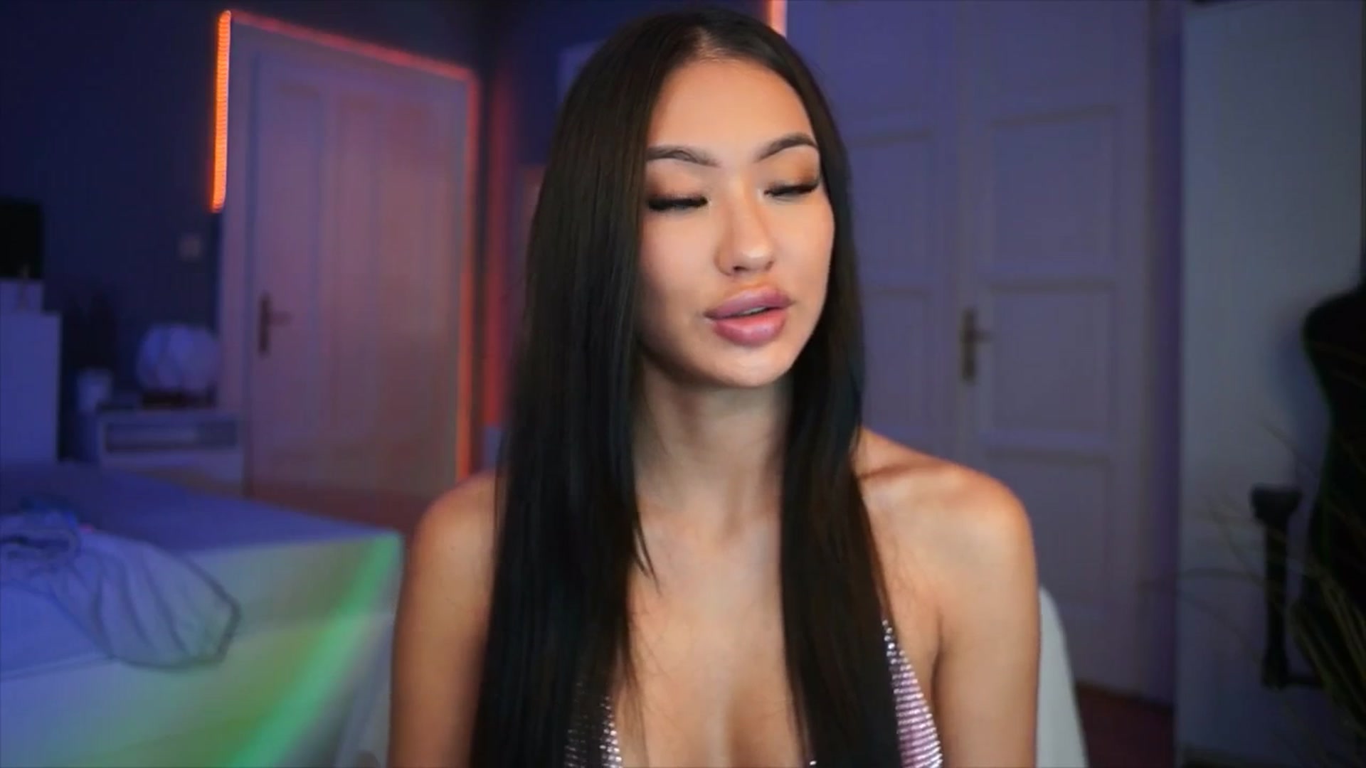 Gallery image thumbnail from MaiStream's myfreecams stream on, 12/13/2025, 19:00 image 11 of 20