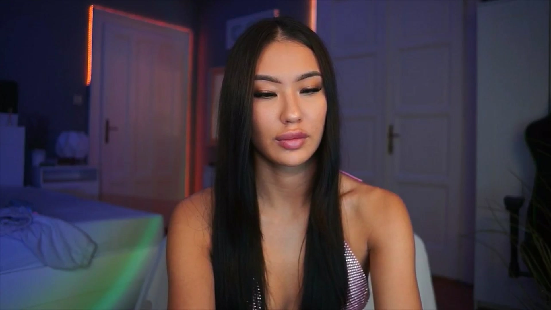 Gallery image thumbnail from MaiStream's myfreecams stream on, 12/13/2025, 19:00 image 5 of 20