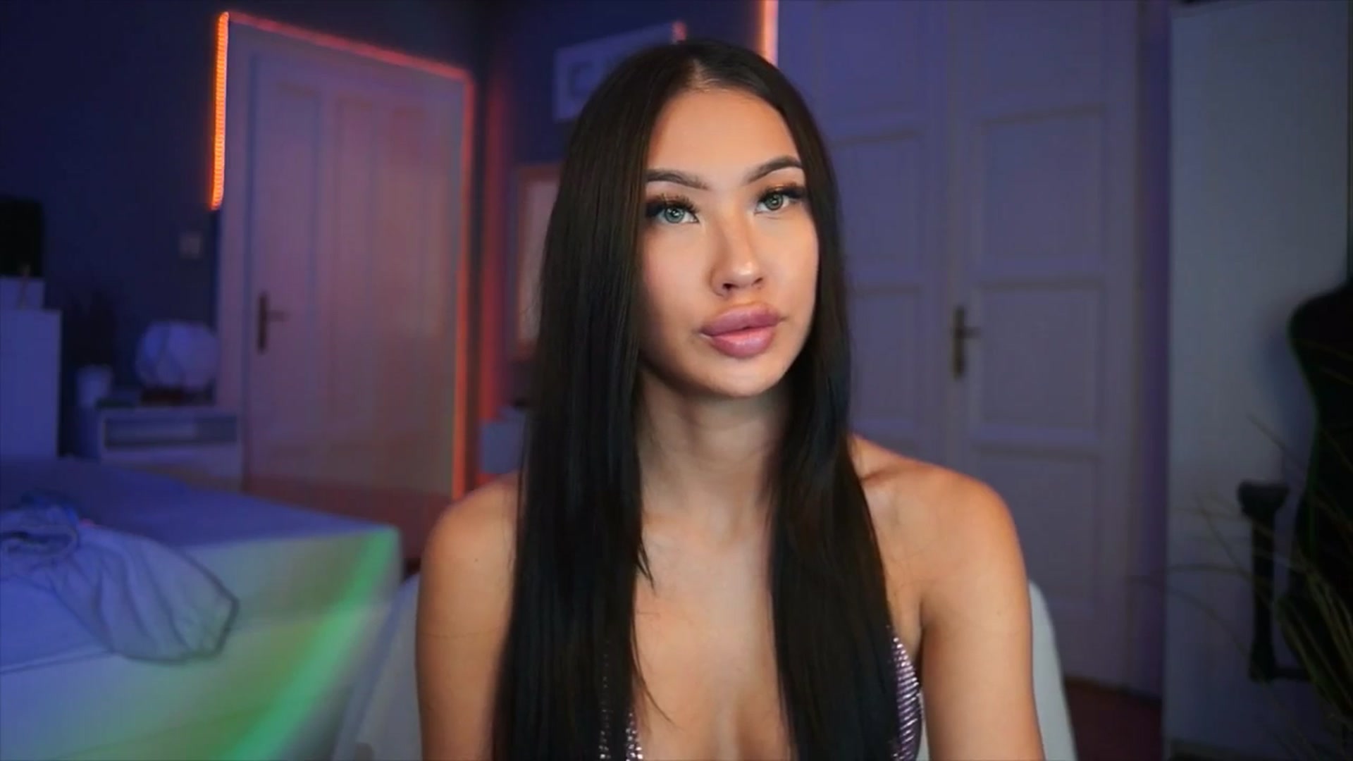 Gallery image thumbnail from MaiStream's myfreecams stream on, 12/13/2025, 19:00 image 20 of 20