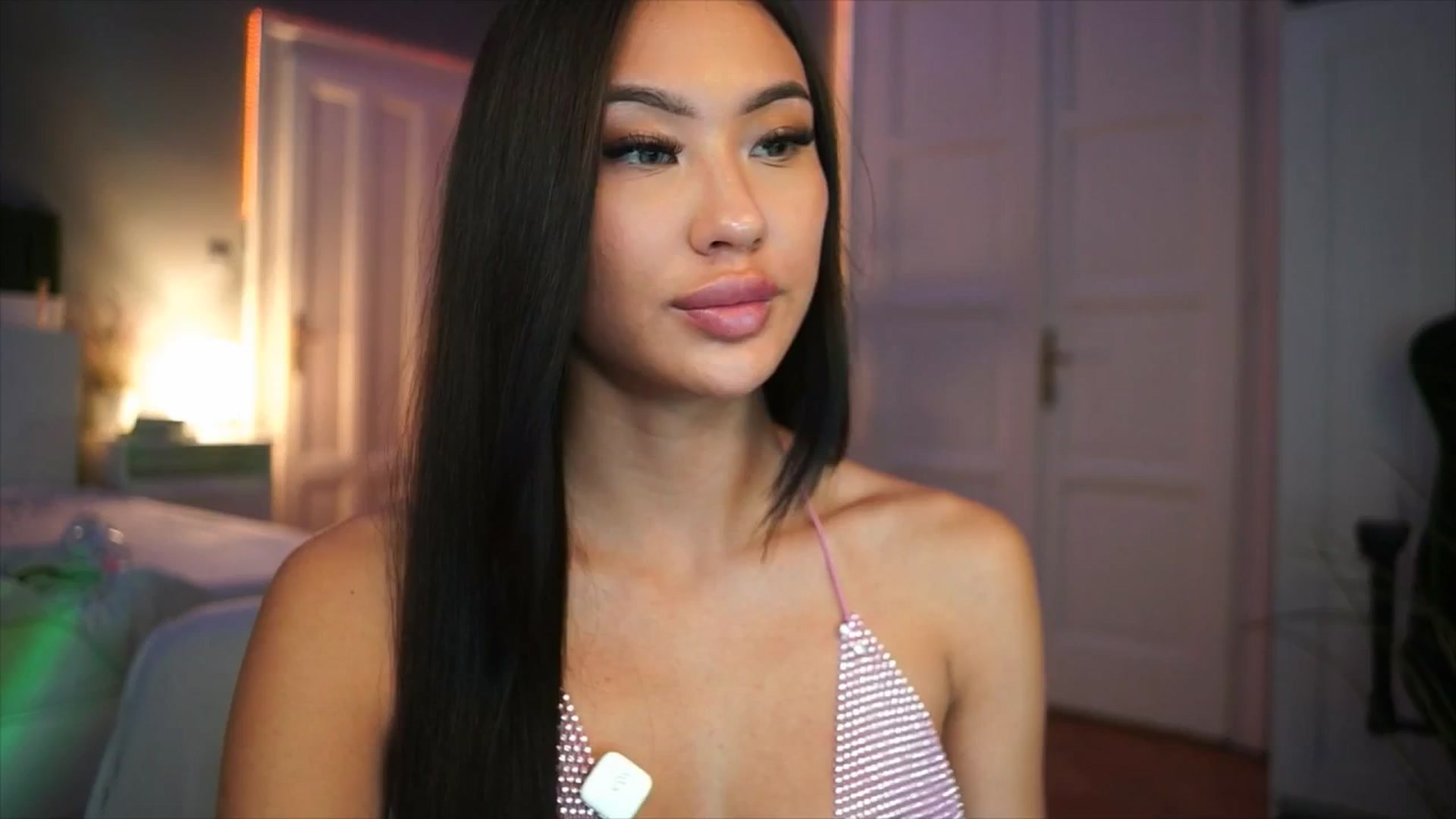 Gallery image thumbnail from MaiStream's myfreecams stream on, 12/14/2025, 24:02 image 18 of 20