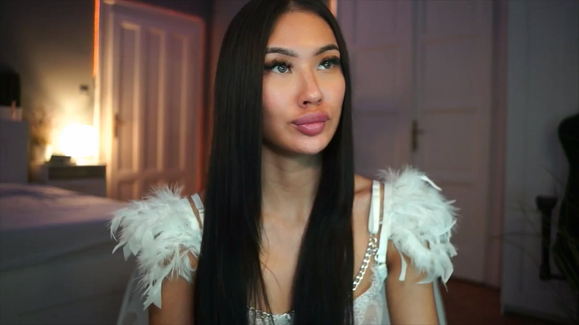 Gallery image thumbnail from MaiStream's myfreecams stream on, 12/14/2025, 22:53 image 7 of 20