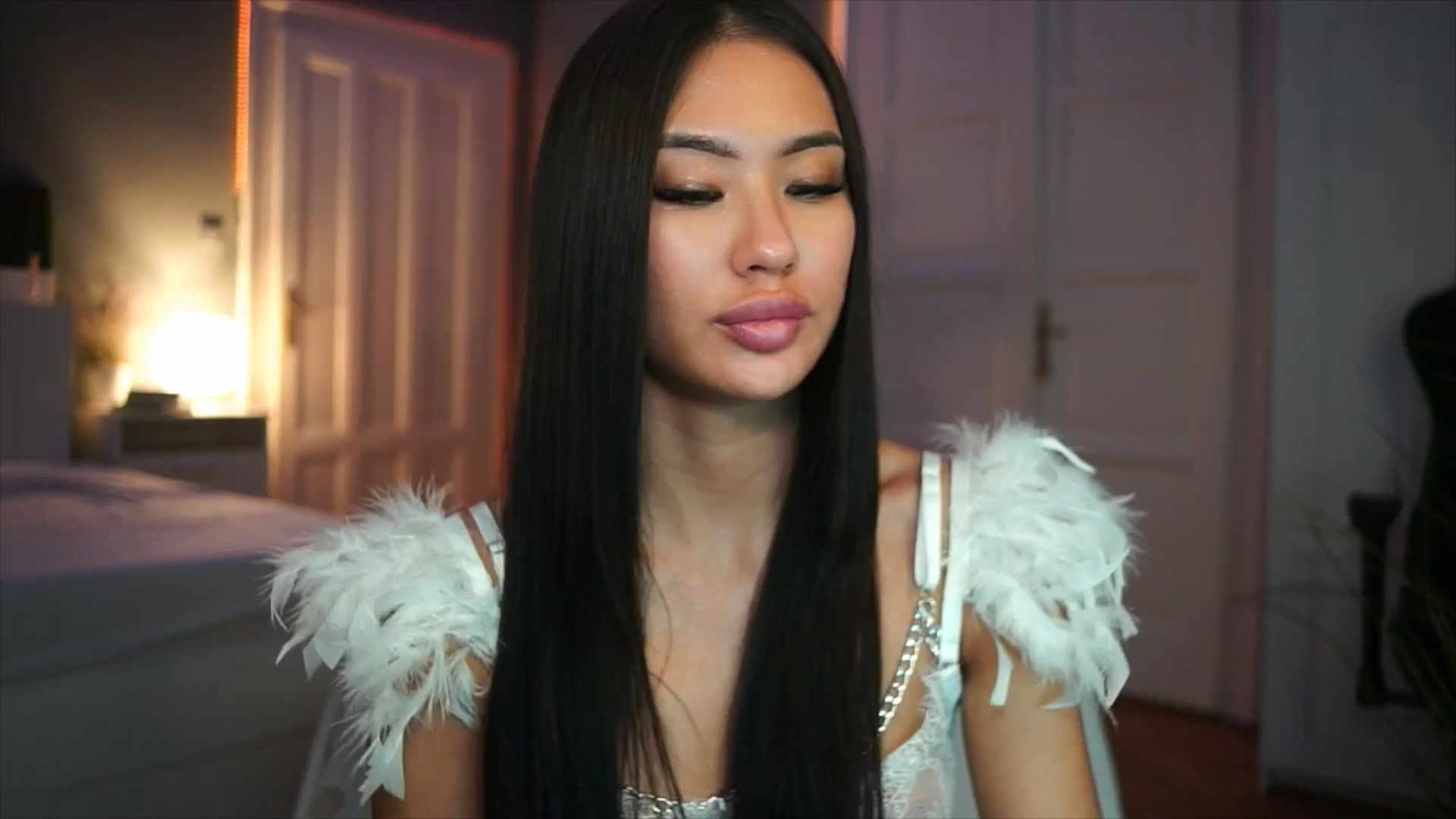 Gallery image thumbnail from MaiStream's myfreecams stream on, 12/14/2025, 22:53 image 8 of 20