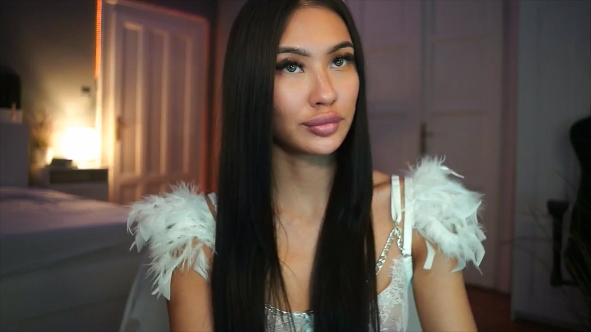 Gallery image thumbnail from MaiStream's myfreecams stream on, 12/14/2025, 22:53 image 13 of 20