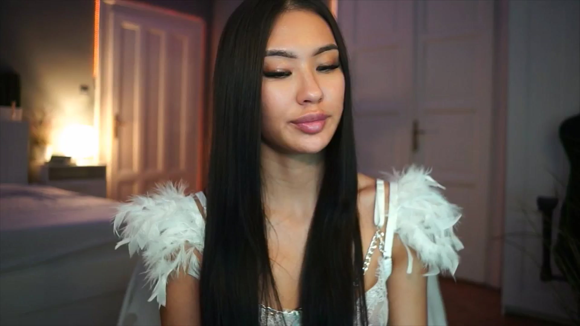Gallery image thumbnail from MaiStream's myfreecams stream on, 12/14/2025, 22:53 image 15 of 20