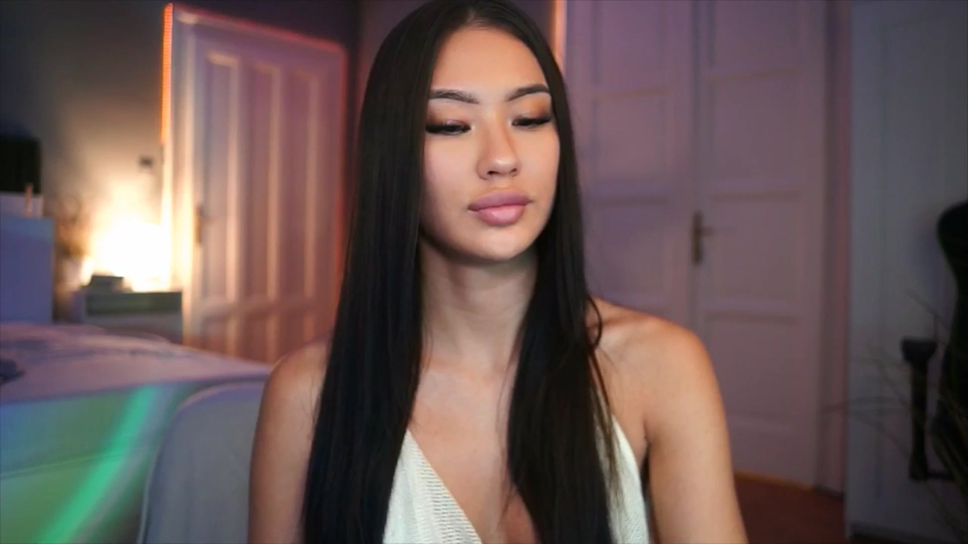 Gallery image thumbnail from MaiStream's myfreecams stream on, 12/15/2025, 21:56 image 19 of 20
