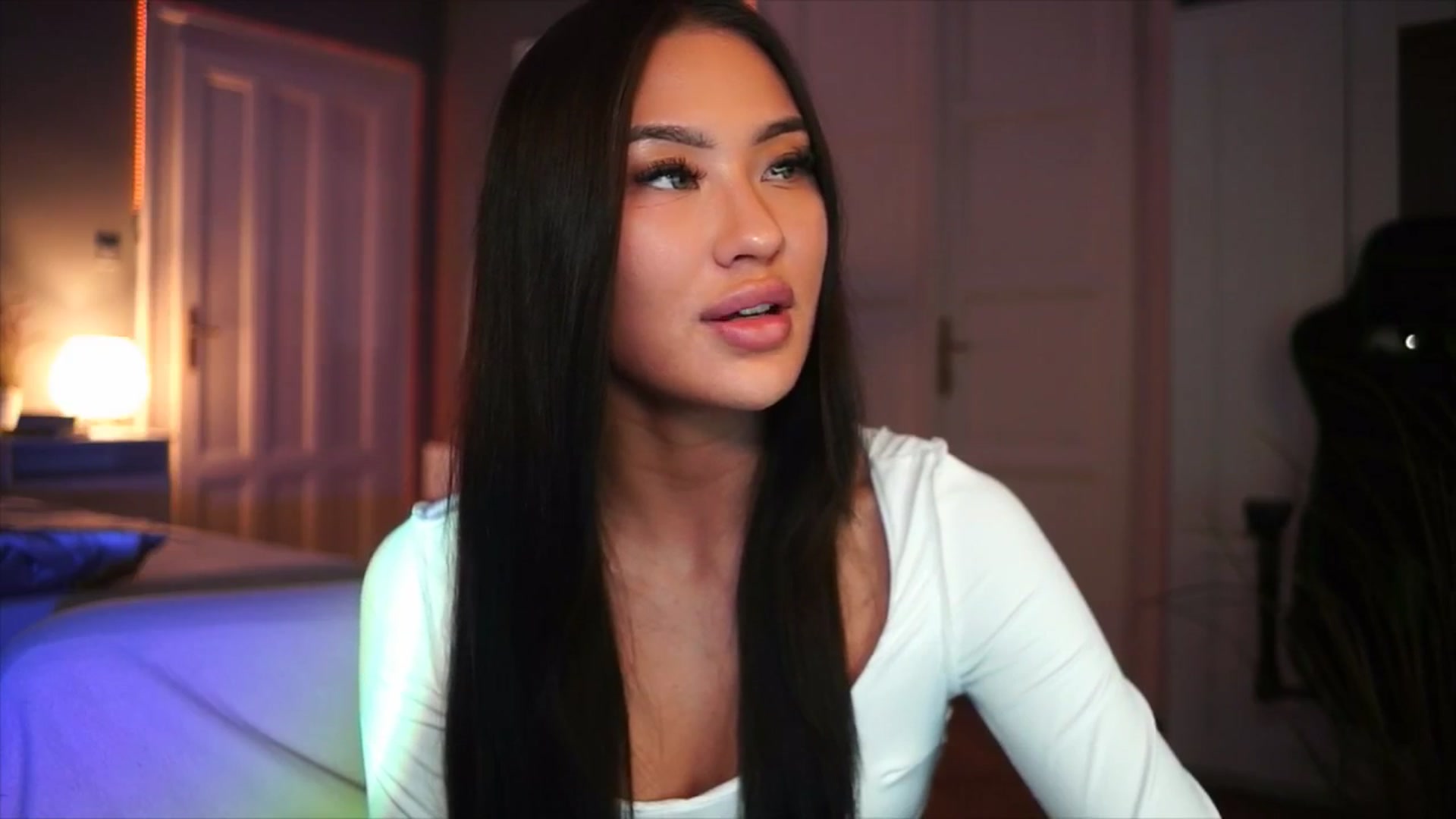 Gallery image thumbnail from MaiStream's myfreecams stream on, 12/16/2025, 22:45 image 10 of 20