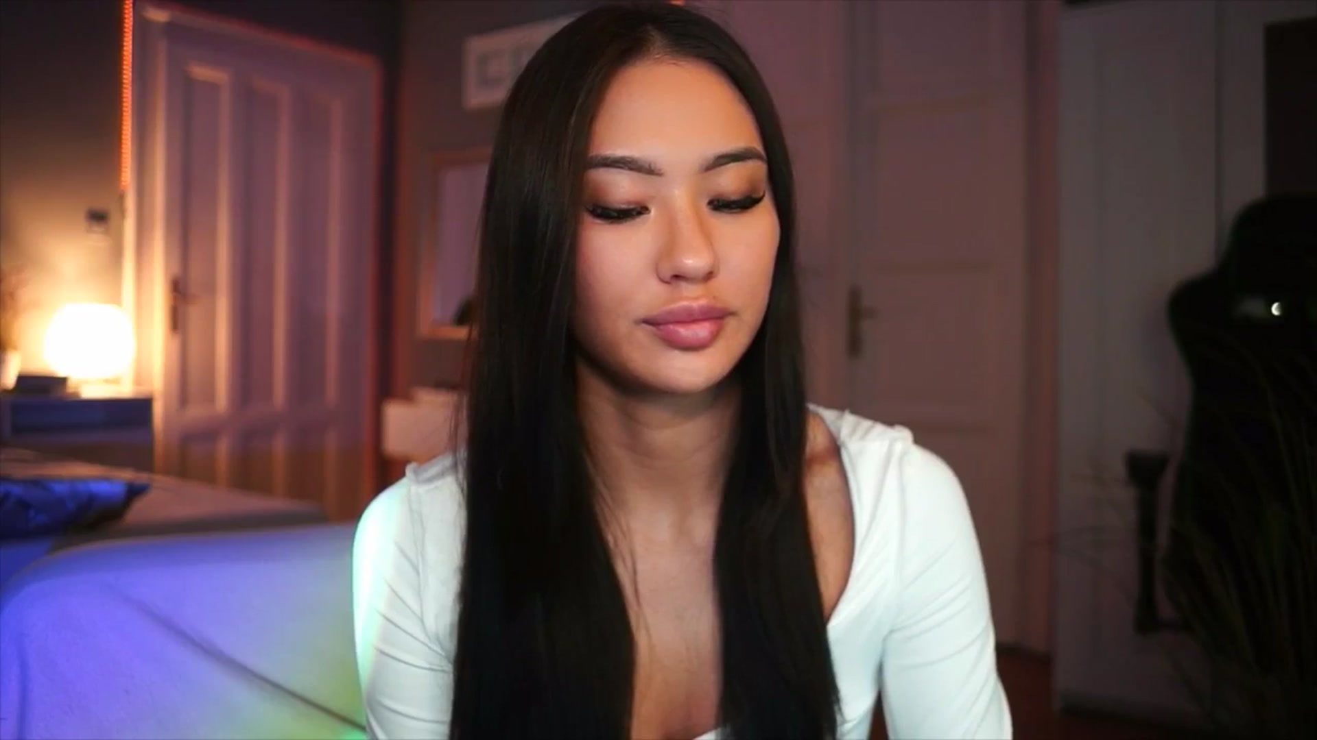 Gallery image thumbnail from MaiStream's myfreecams stream on, 12/16/2025, 22:45 image 5 of 20