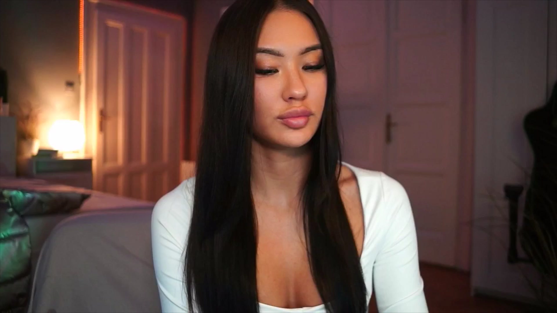 Gallery image thumbnail from MaiStream's myfreecams stream on, 12/16/2025, 23:18 image 1 of 20