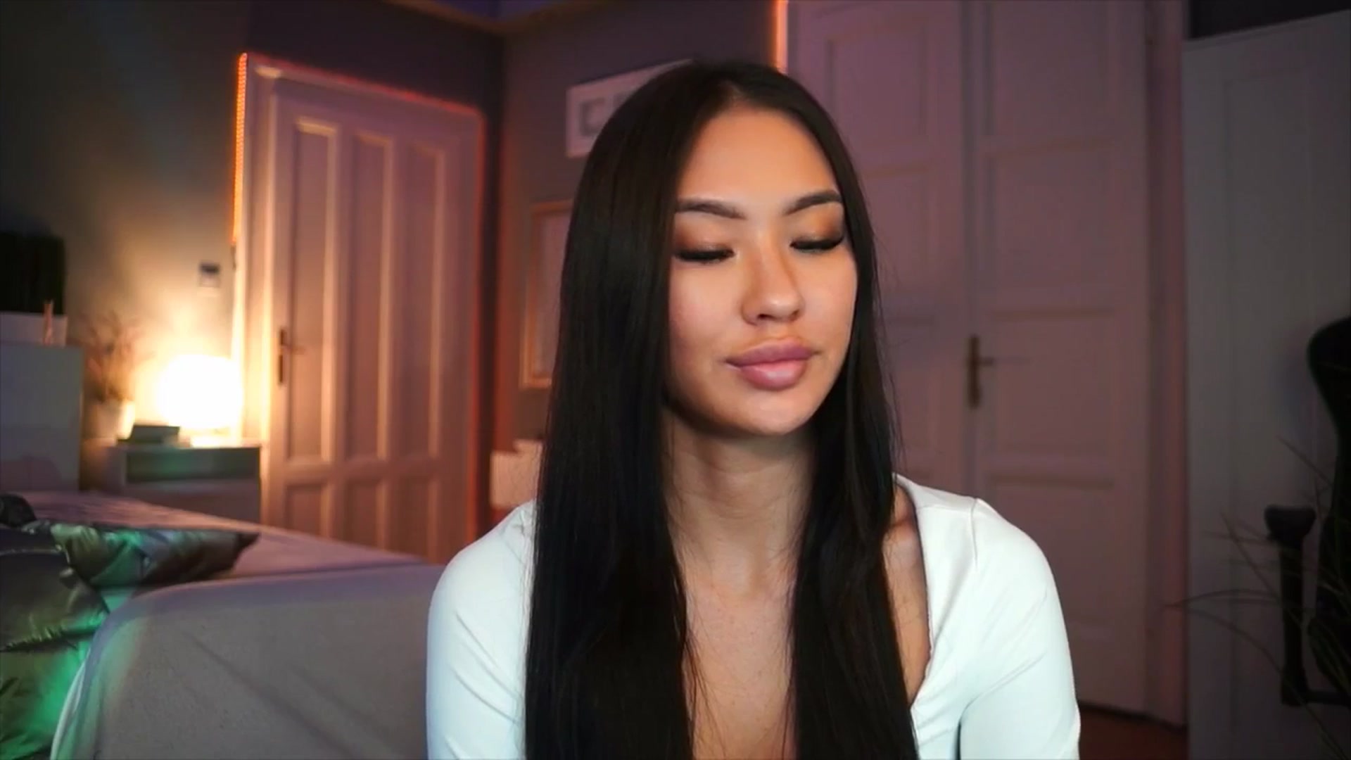 Gallery image thumbnail from MaiStream's myfreecams stream on, 12/17/2025, 01:22 image 4 of 20