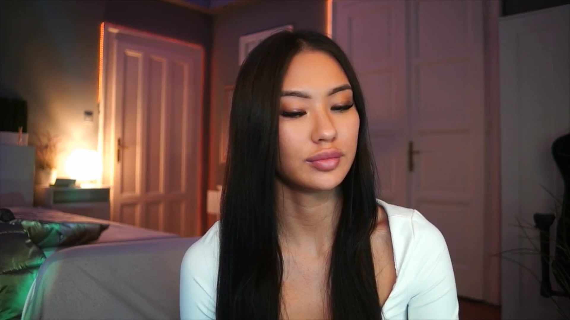 Gallery image thumbnail from MaiStream's myfreecams stream on, 12/17/2025, 01:22 image 17 of 20