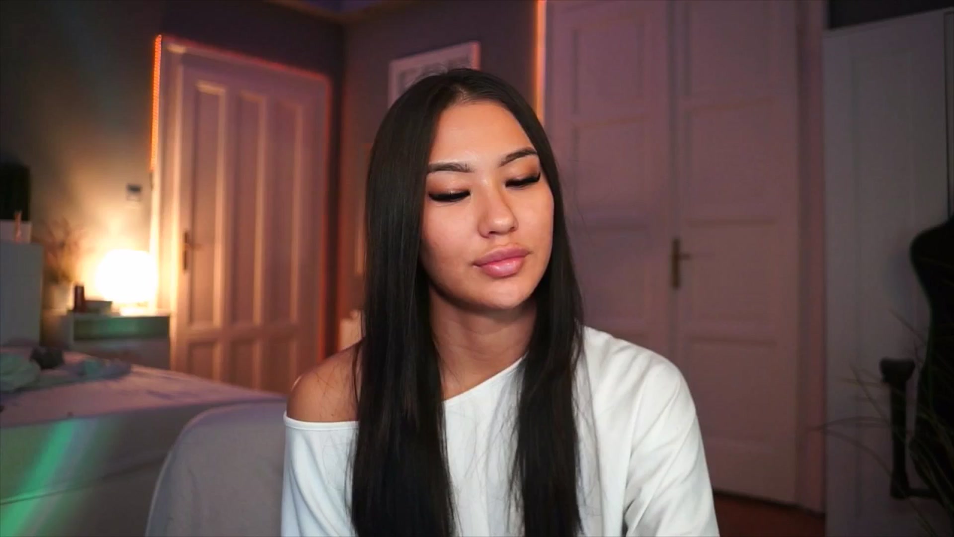 Gallery image thumbnail from MaiStream's myfreecams stream on, 12/17/2025, 21:40 image 2 of 20