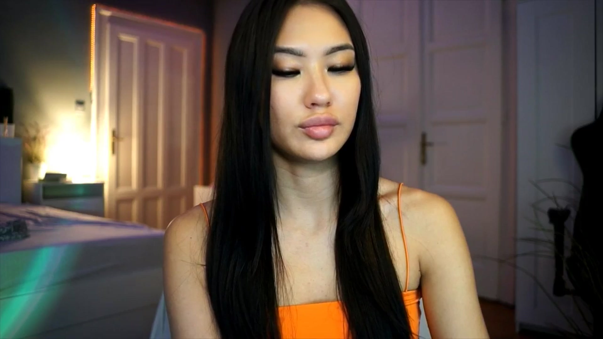Gallery image thumbnail from MaiStream's myfreecams stream on, 12/18/2025, 23:03 image 3 of 20