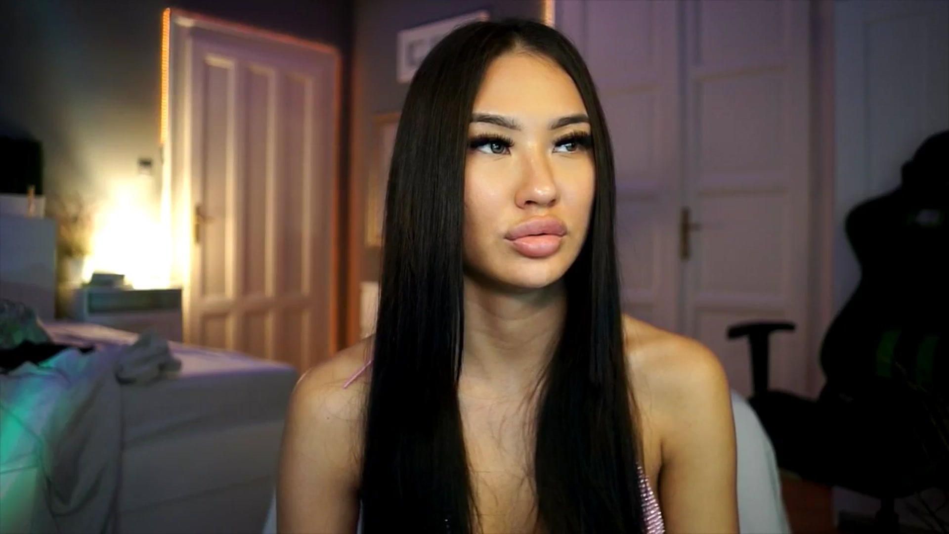 Gallery image thumbnail from MaiStream's myfreecams stream on, 12/19/2025, 21:00 image 10 of 20