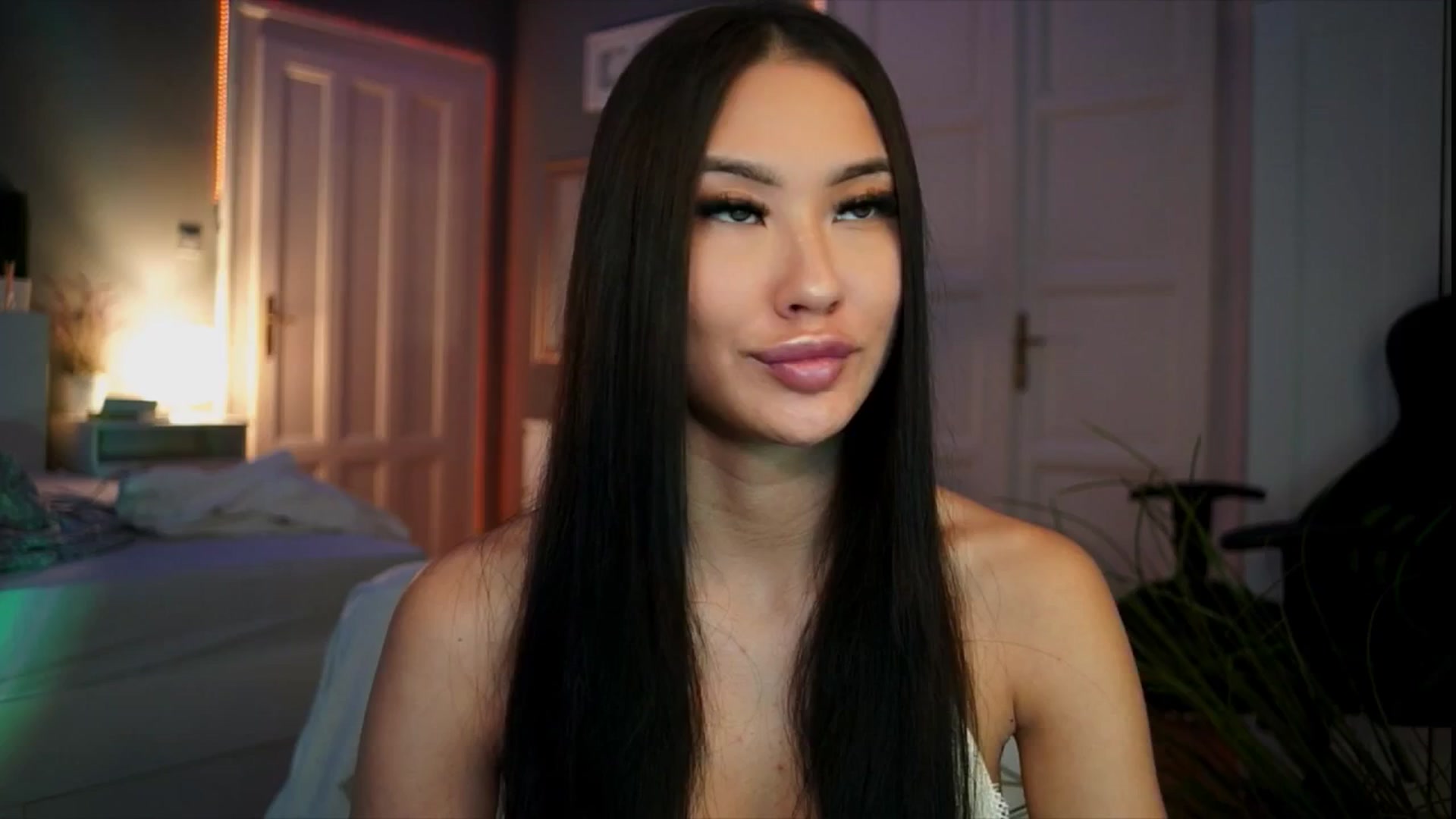 Gallery image thumbnail from MaiStream's myfreecams stream on, 12/20/2025, 18:58 image 20 of 20