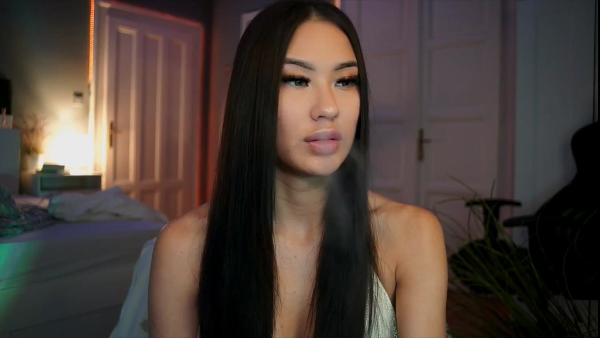 Gallery image thumbnail from MaiStream's myfreecams stream on, 12/20/2025, 18:58 image 16 of 20